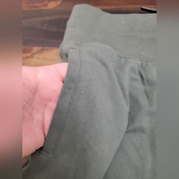 Set of 3 Sportswear Tek Gear Capri Comfy Pants & 2 SO Tank Tops Size L - NWOT - Picture 3 of 12